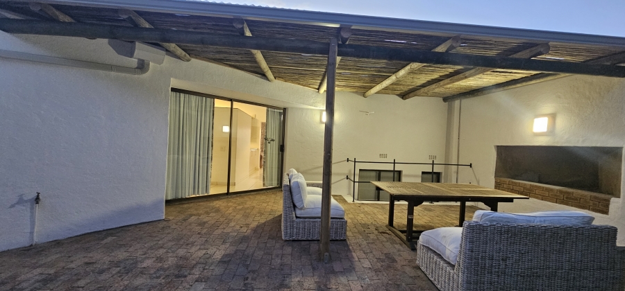 To Let 3 Bedroom Property for Rent in Middedorp Western Cape